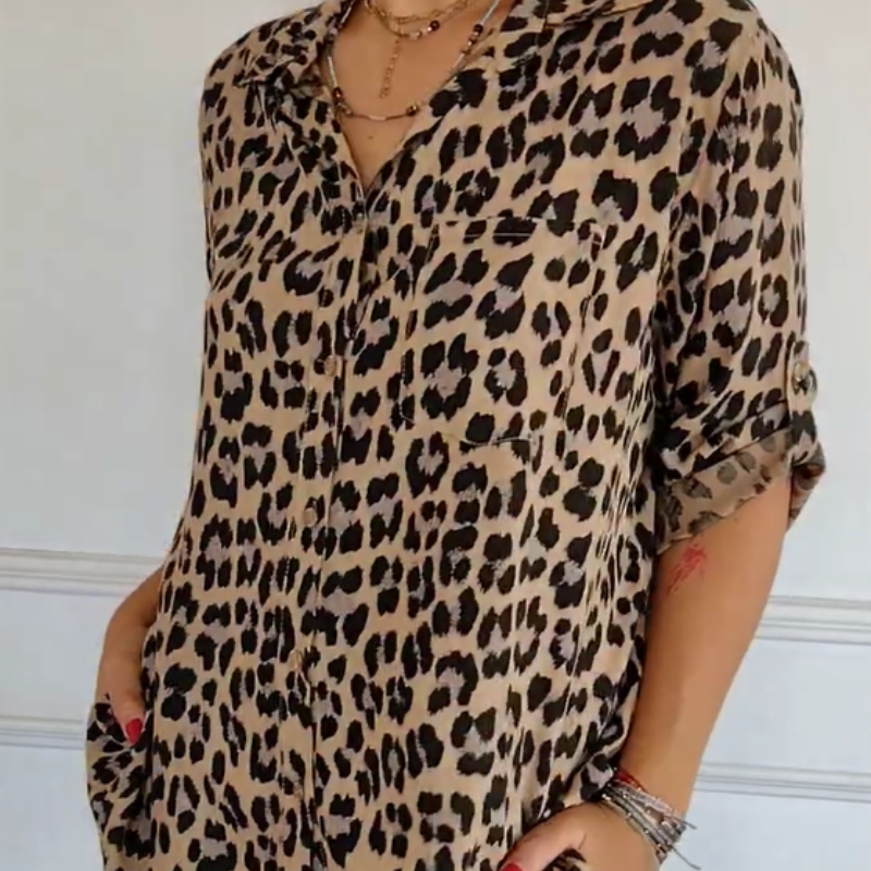 Blouse élégante à imprimé léopard, coupe décontractée et fluide. 2
