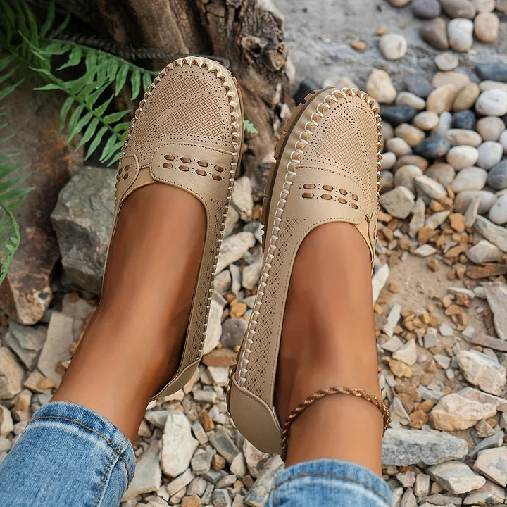 Chaussures plates élégantes pour femmes, au design raffiné et confortable. 5