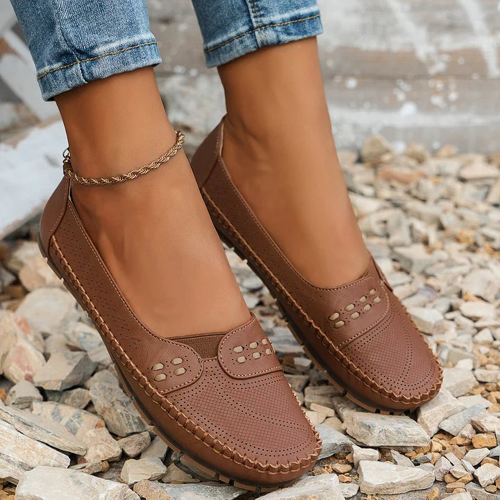 Chaussures plates élégantes pour femmes, au design raffiné et confortable. 7