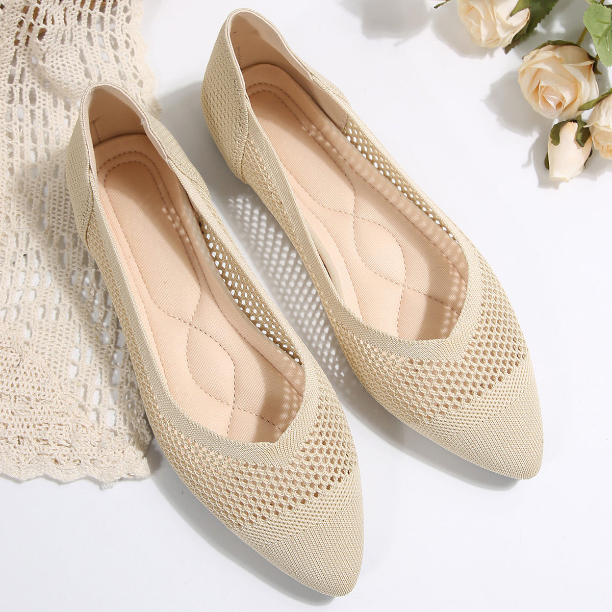 Chaussures femme au design épuré, alliant confort optimal et élégance. - 1