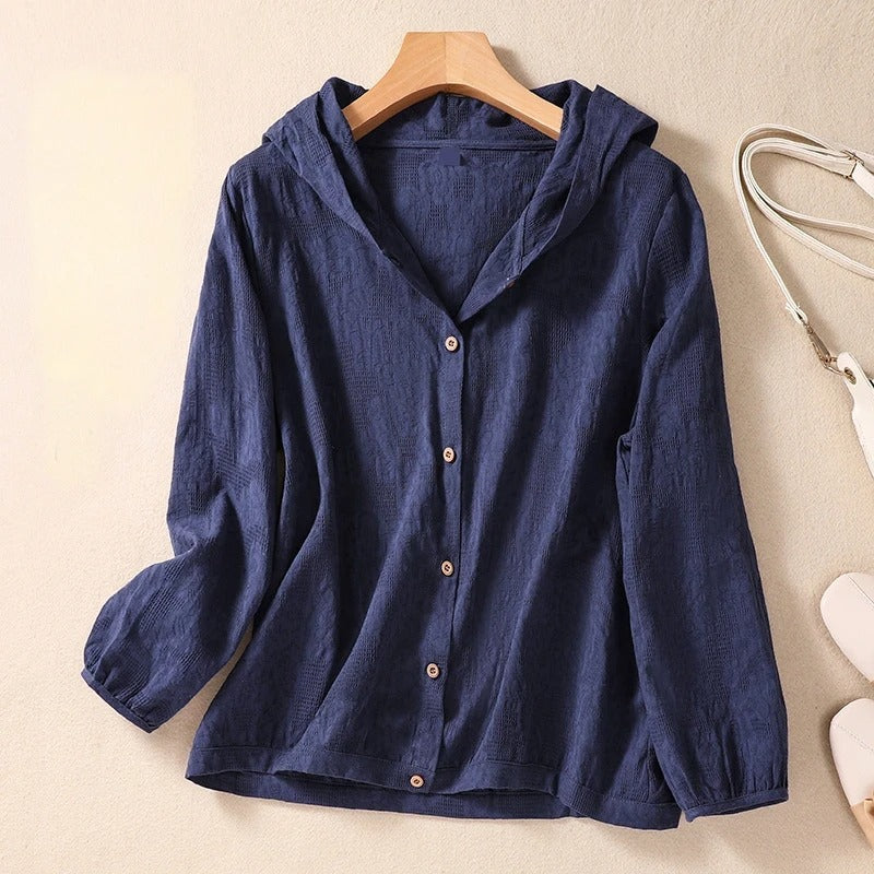 Chemise à capuche décontractée, silhouette fluide et élégante. 5