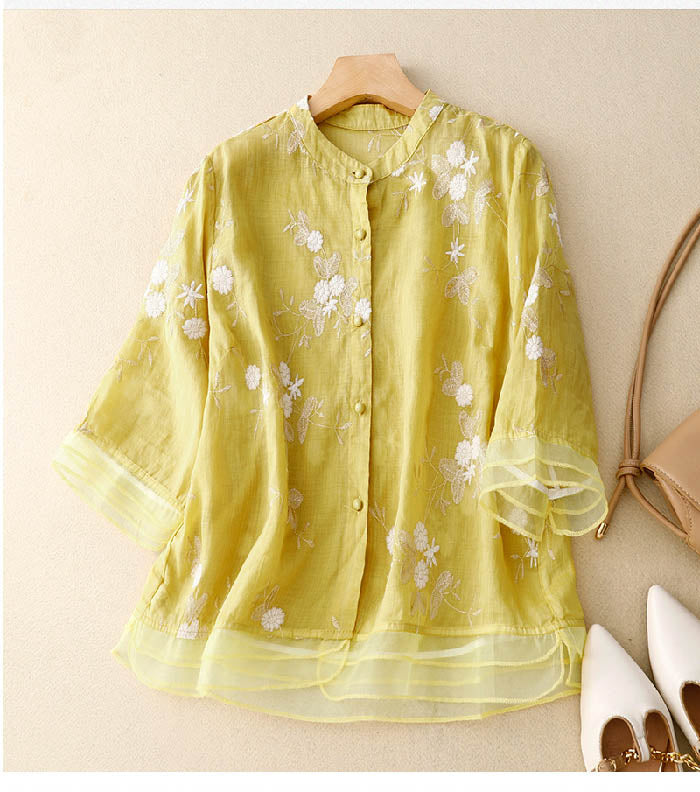 Chemisier femme chic, broderie florale délicate, coupe fluide. 6