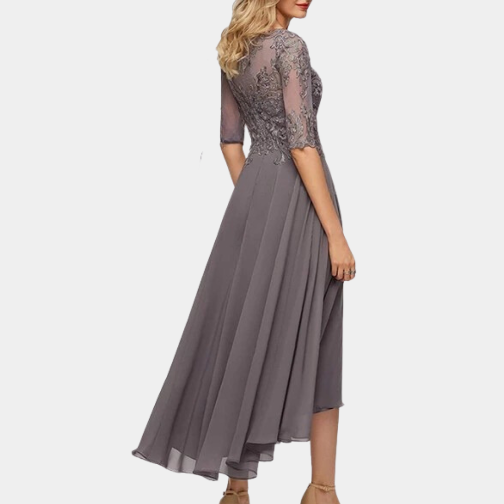 Robe de soirée longue, coupe flatteuse, chic et élégante avec détails en dentelle. - 6