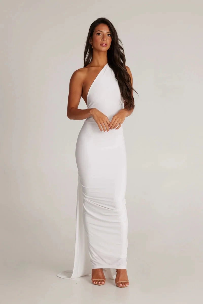 Robe asymétrique au dos nu élégante. 0