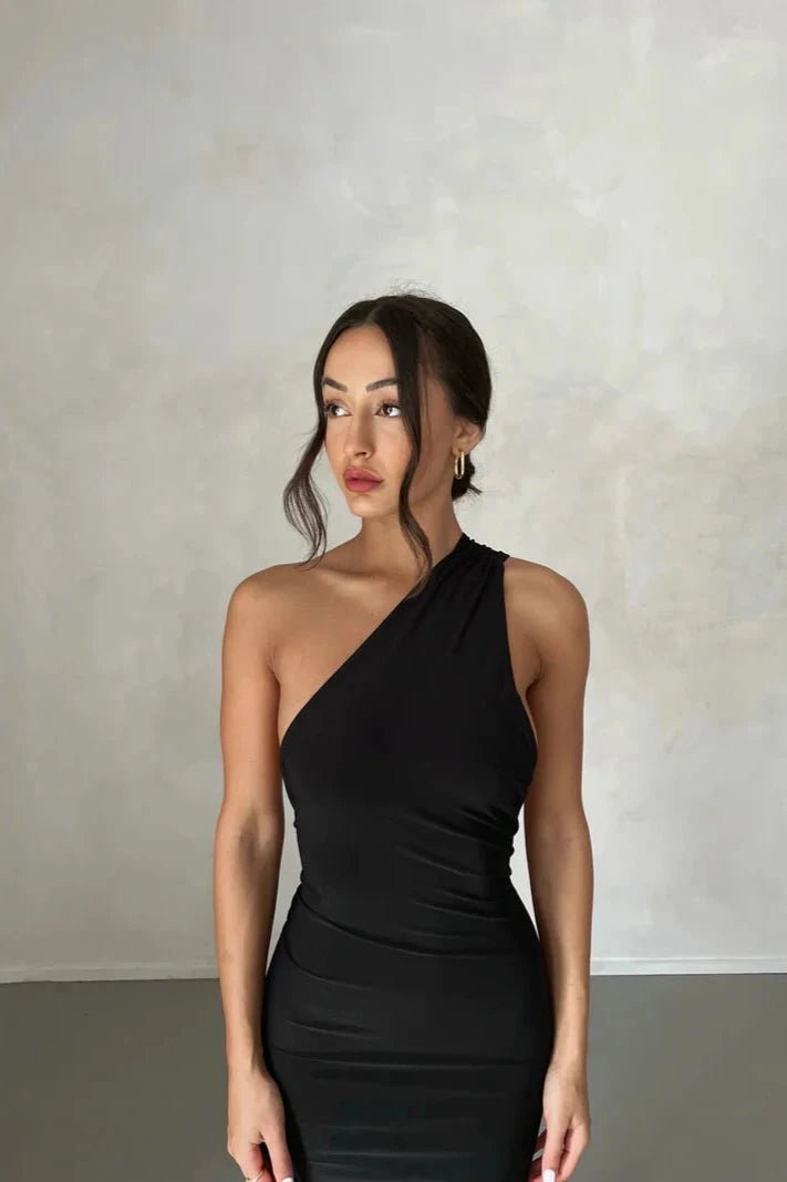 Robe asymétrique au dos nu élégante. 5