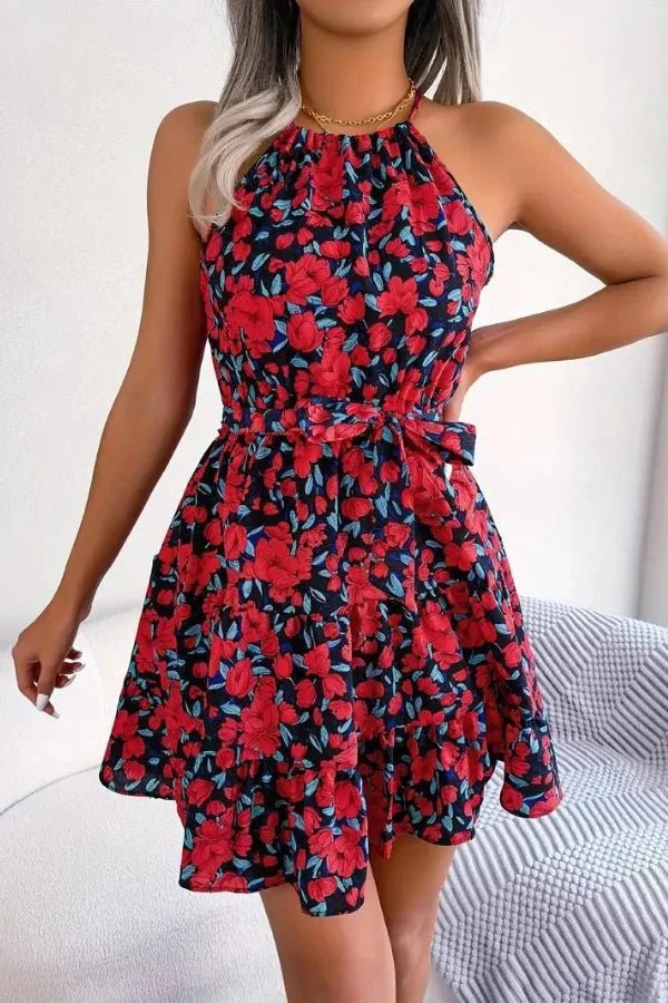 Robe élégante à dos nu avec volants, silhouette fluide. 2