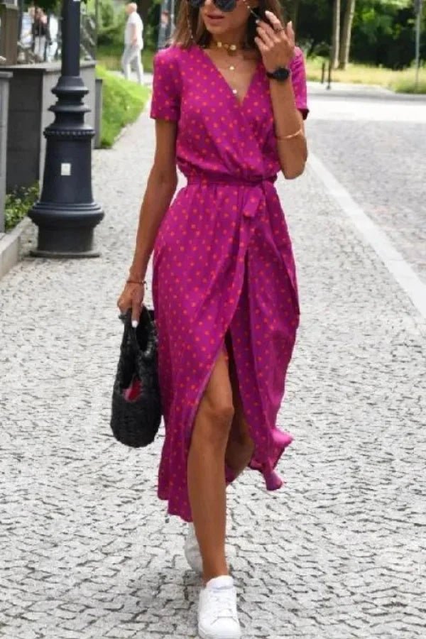 Robe élégante à silhouette flatteuse et design intemporel. 7