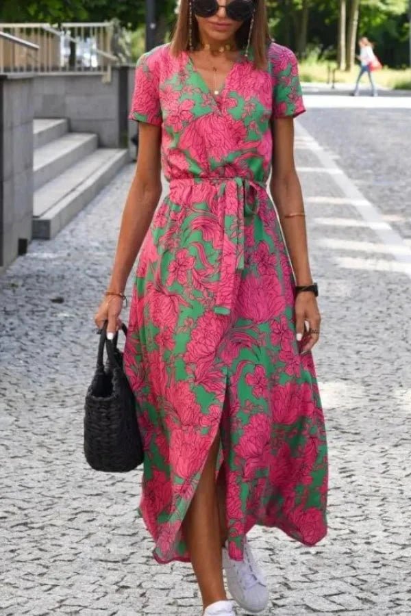 Robe élégante à silhouette flatteuse et design intemporel. 9