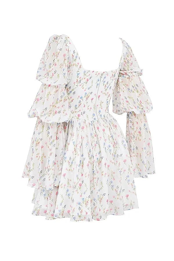 Robe évasée avec manches légères et imprimé floral. 8