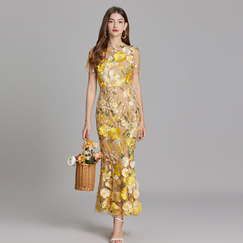 Robe longue à imprimé floral élégant. - 1