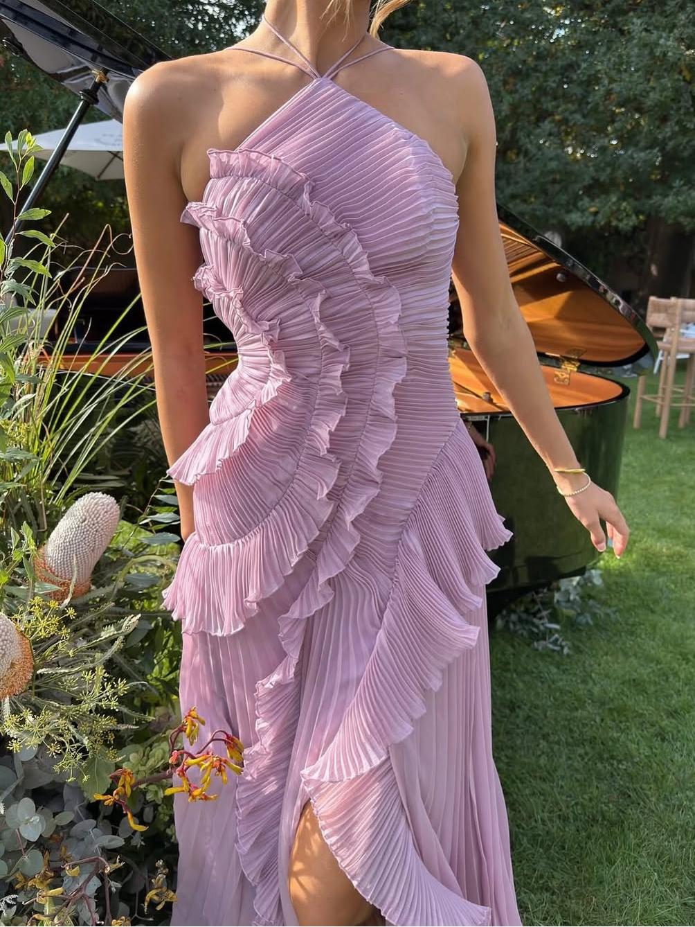 Robe longue à volants asymétriques élégants. - 5