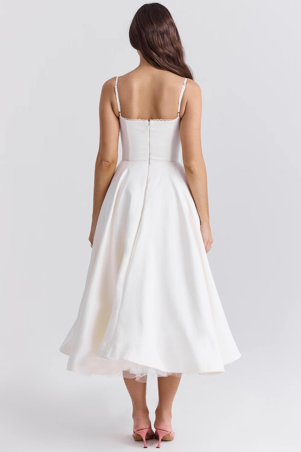 Robe midi trapèze avec corsage structuré, style chic. - 9