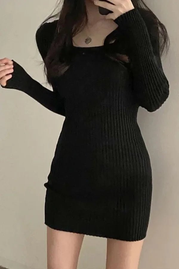 Robe pull ajustée, chic et confortable, idéale pour un look décontracté. 1