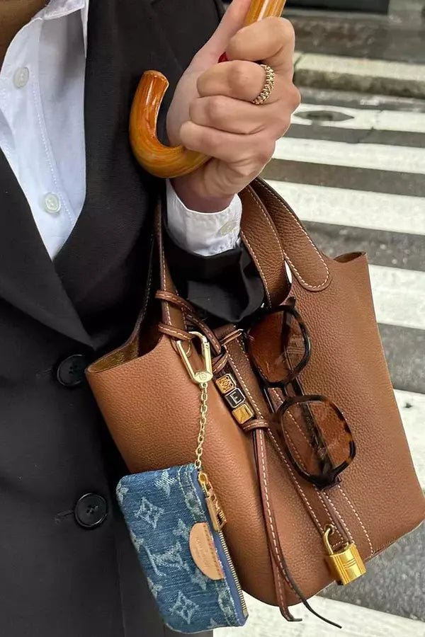 Sac cabas élégant au design chic et fonctionnel pour femme. - 5