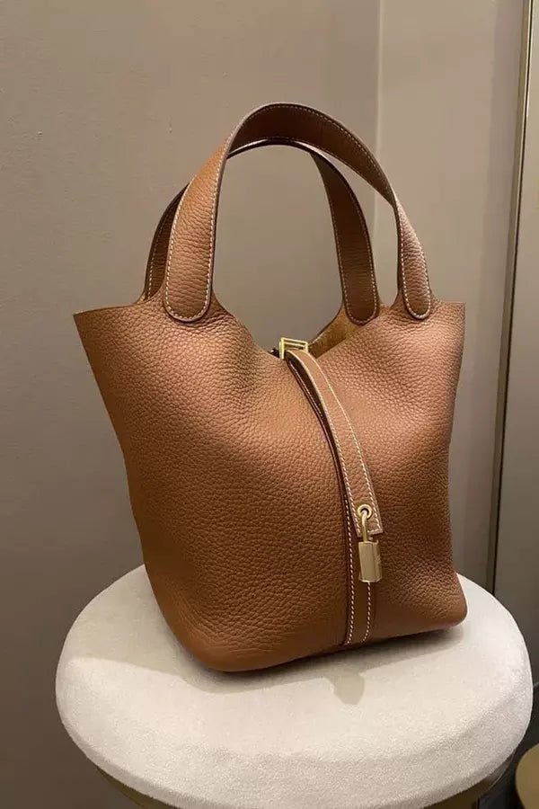 Sac cabas élégant au design chic et fonctionnel pour femme. - 8