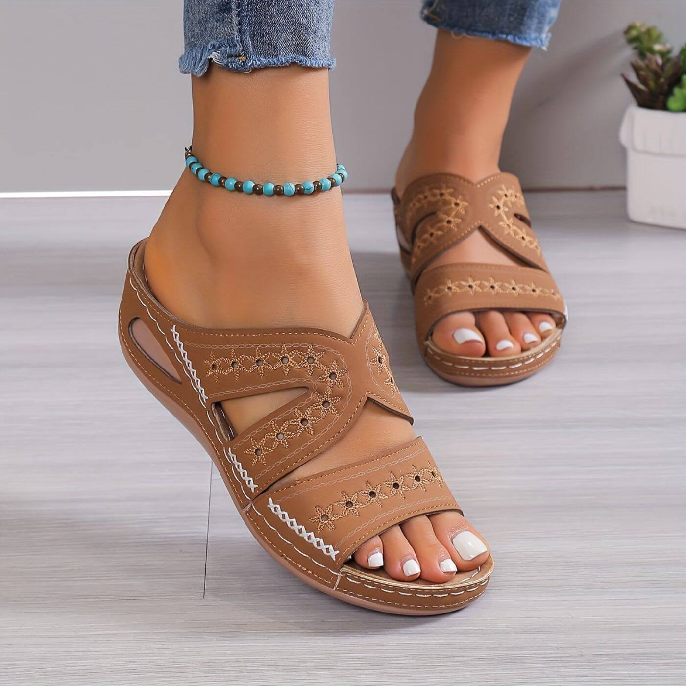 Sandales confortables pour femmes, avec une silhouette ergonomique et antidérapante, idéales pour un usage quotidien. 6