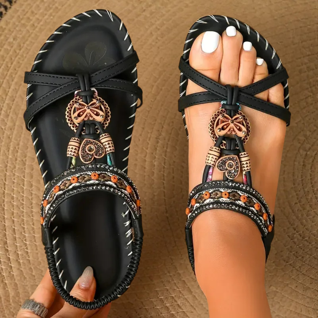 Sandales élégantes avec un design moderne et confort orthopédique. 2