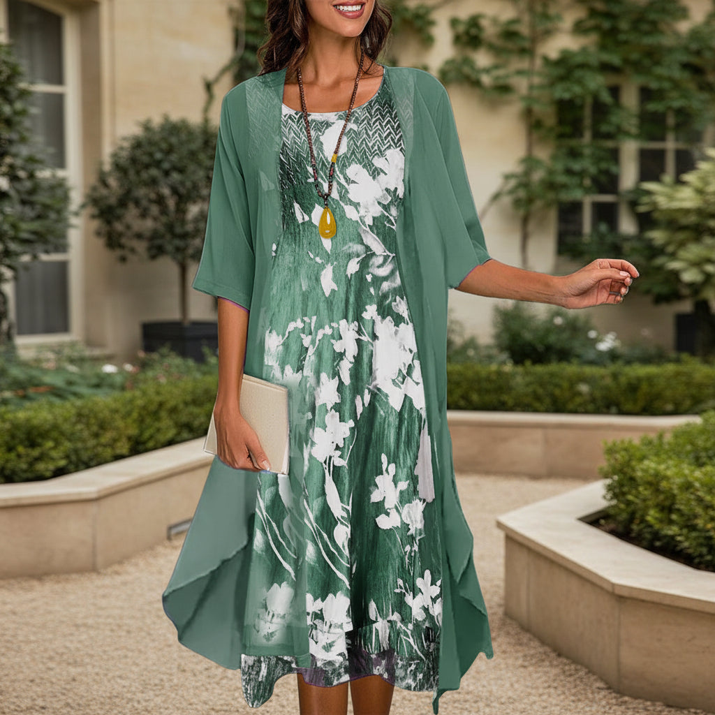 Robe d'été fluide à coupe féminine élégante. - 2