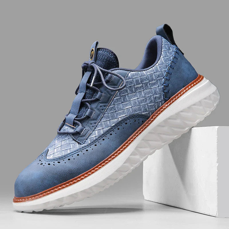 Baskets femme à la silhouette élégante, au design respirant et moderne. 0