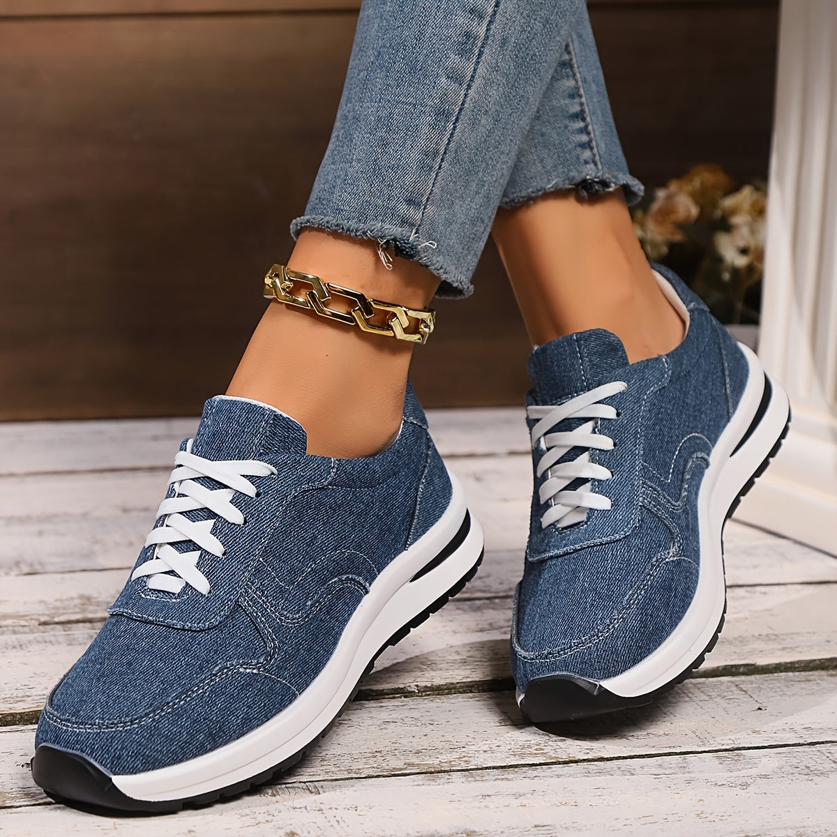 Baskets orthopédiques au design moderne et confortable pour femmes. 0
