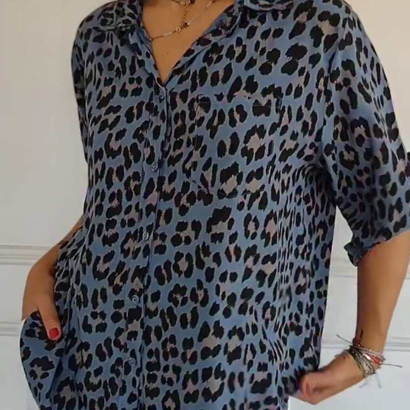 Blouse élégante à imprimé léopard, coupe décontractée et fluide. 1