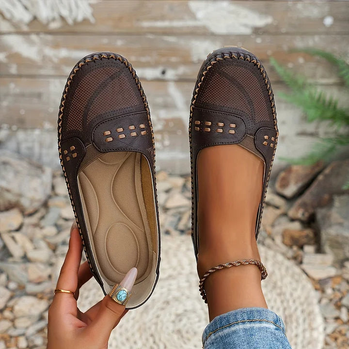 Chaussures plates élégantes pour femmes, au design raffiné et confortable. 2