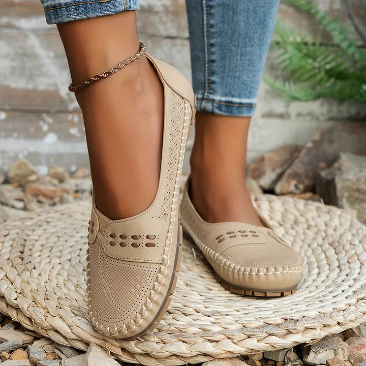 Chaussures plates élégantes pour femmes, au design raffiné et confortable. 4