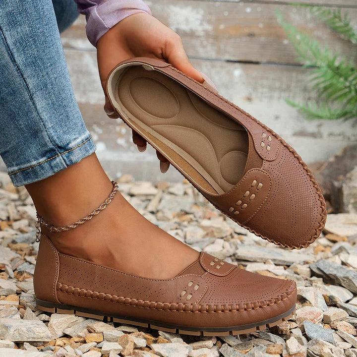 Chaussures plates élégantes pour femmes, au design raffiné et confortable. 8