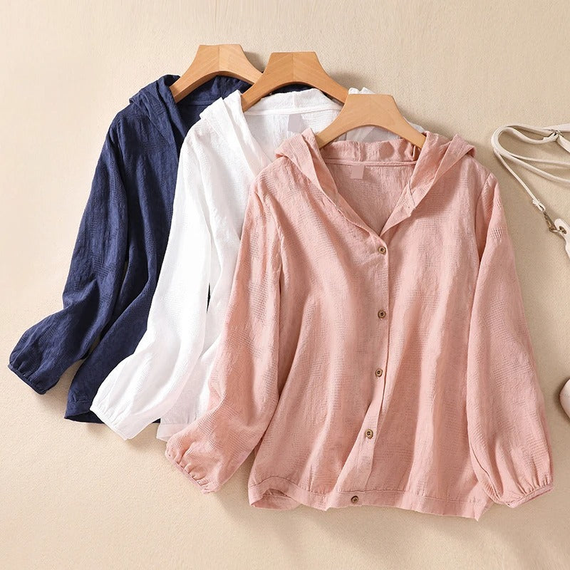 Chemise à capuche décontractée, silhouette fluide et élégante. 3