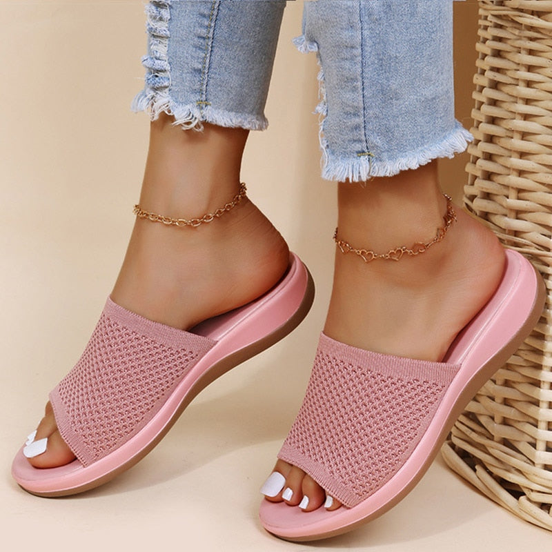 Claquettes femme, style décontracté, confort léger. - 1