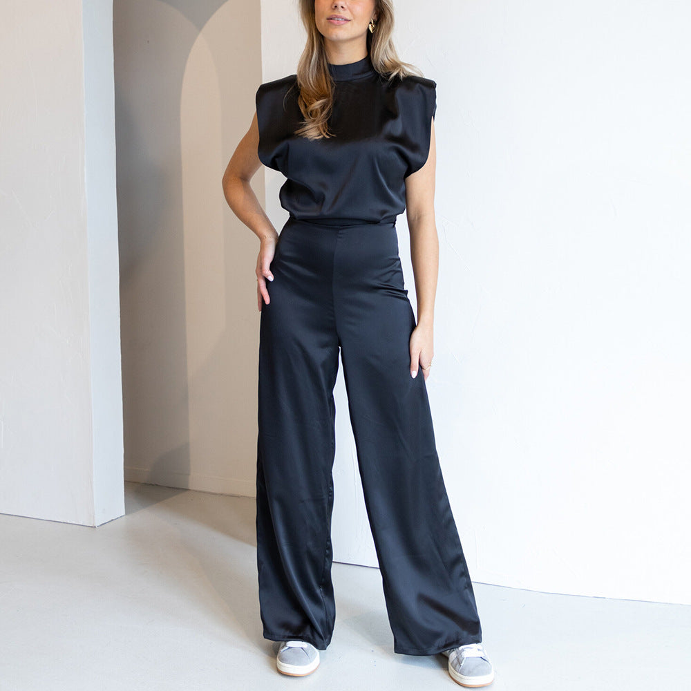 Combinaison femme chic à dos ouvert et jambes larges. - 7