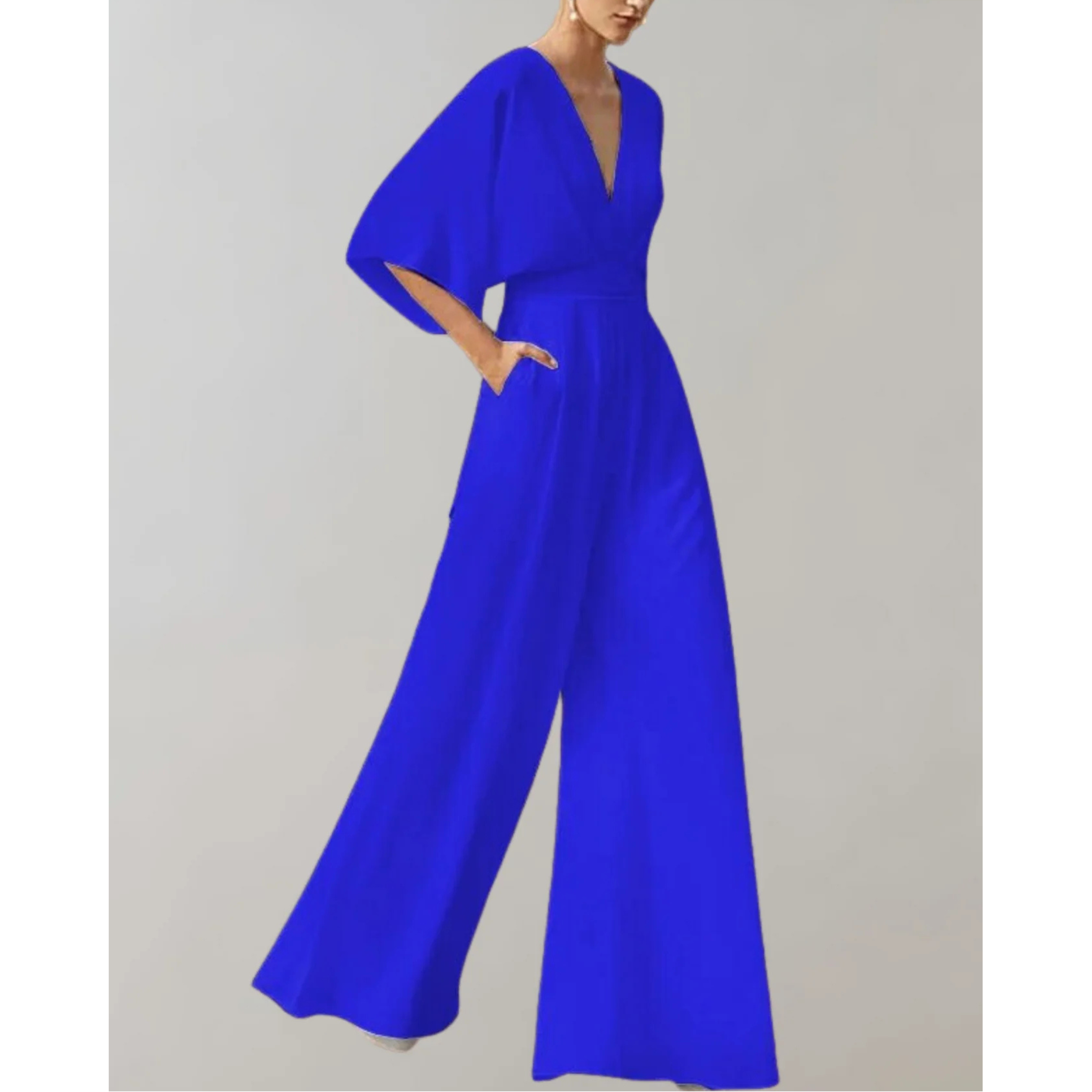 Combinaison femme chic, ajustée avec décolleté en V, sans manches, fluide. - 2
