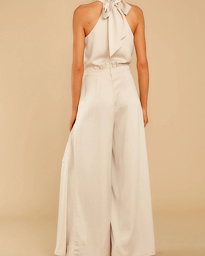 Combinaison femme chic, évasée avec jambes larges et design moderne. - 3
