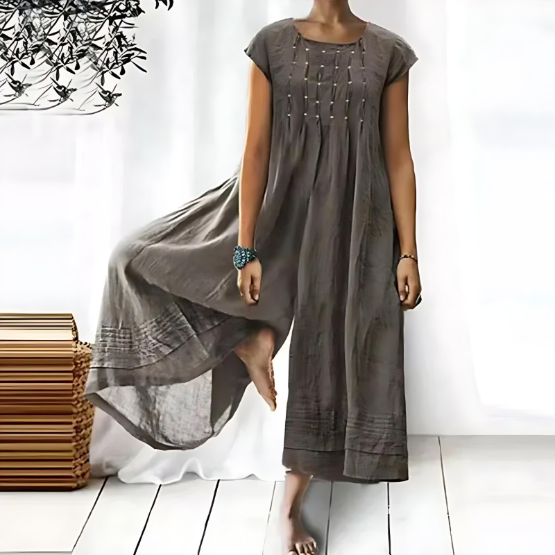 Combinaison moderne femme, silhouette structurée et élégante. - 6