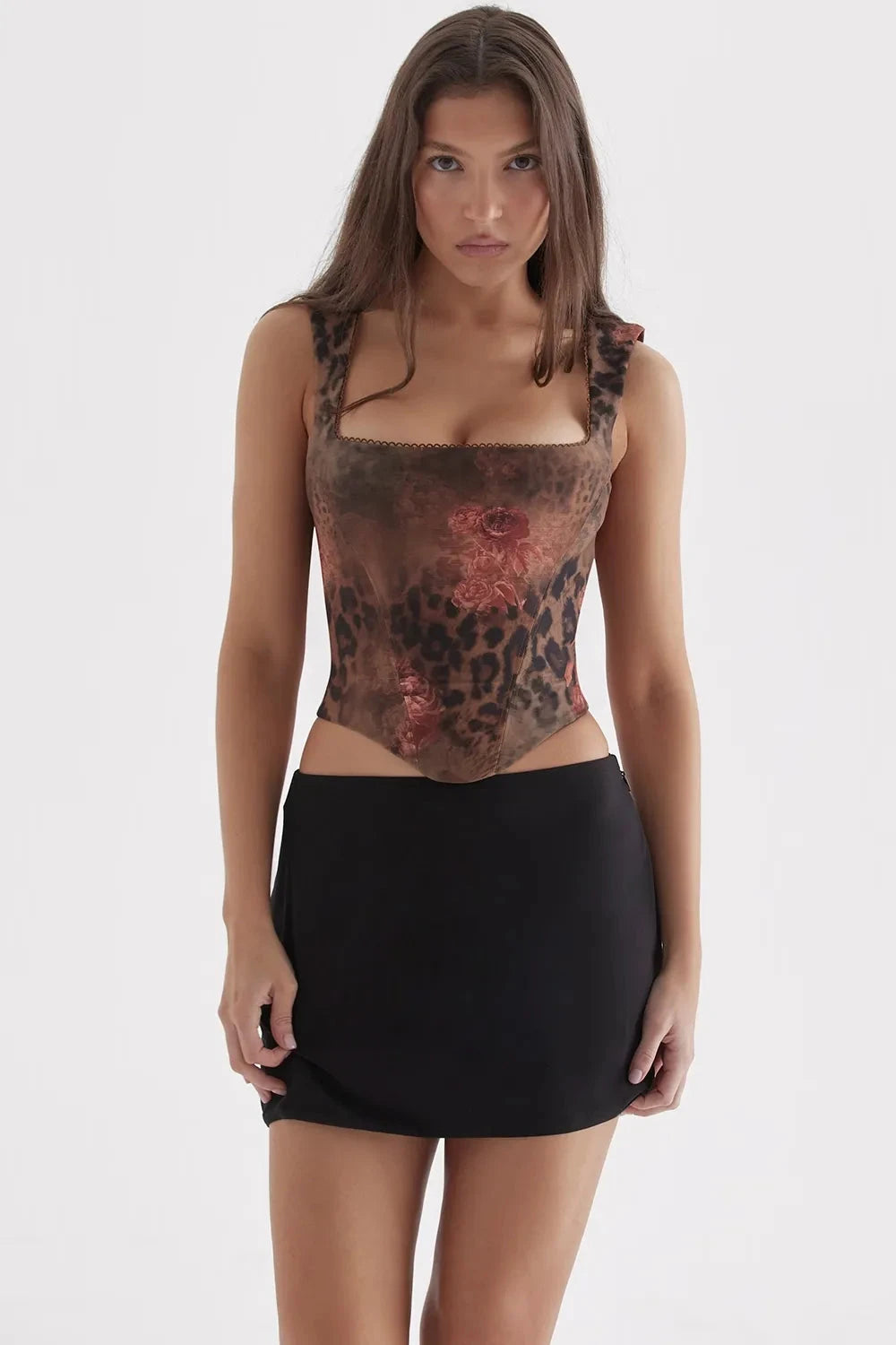 Corset femme à pois, silhouette ajustée et élégante. 3