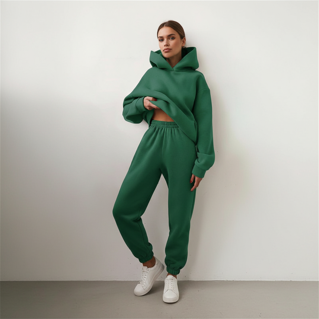 Ensemble jogging femme, élégant et confortable, coupe décontractée. - 2