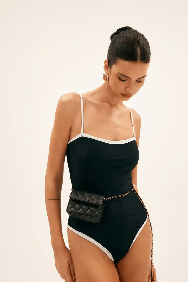 Mini sac élégant avec chaîne, idéal pour les soirées. - 5