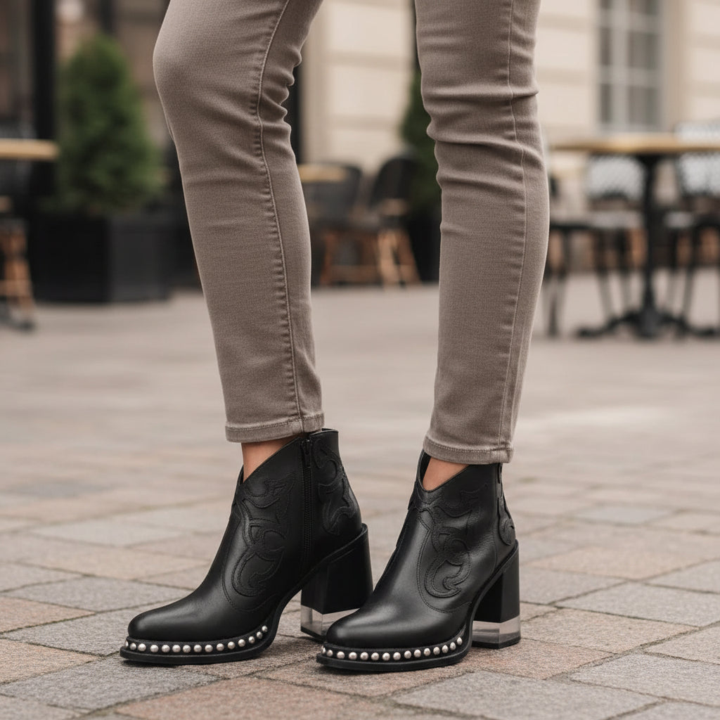 Bottes cowboy femme au design tendance et à la silhouette élégante. - 5