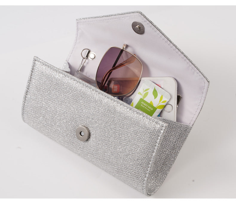 Pochette élégante avec design pailleté et chaîne amovible. - 4