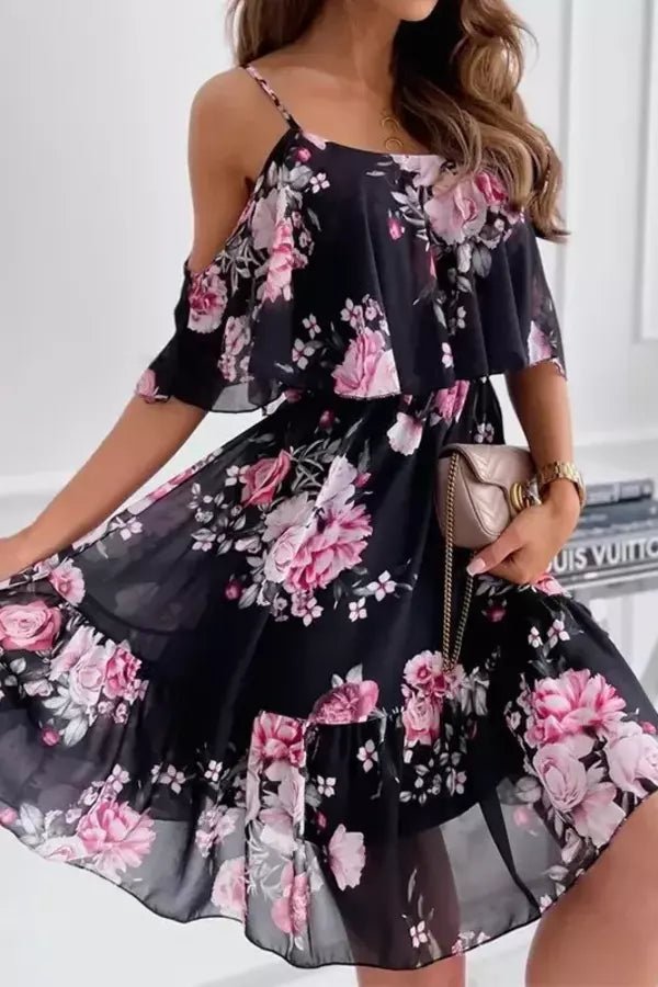 Robe à bretelles, silhouette élégante à épaules dénudées. 0