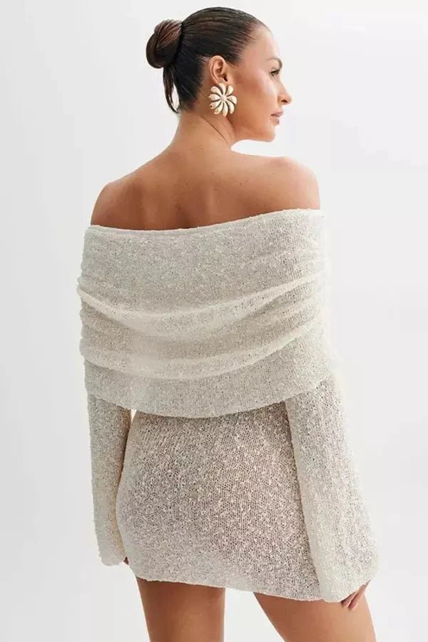 Robe à épaules dénudées, silhouette moderne et élégante, idéale pour des occasions formelles. 5