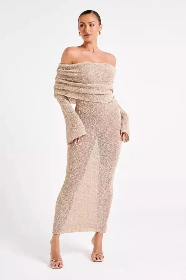 Robe à épaules dénudées, silhouette moderne et élégante. 3