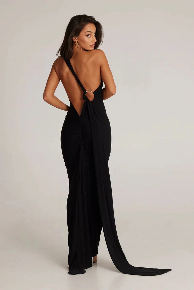 Robe asymétrique au dos nu élégante. 7