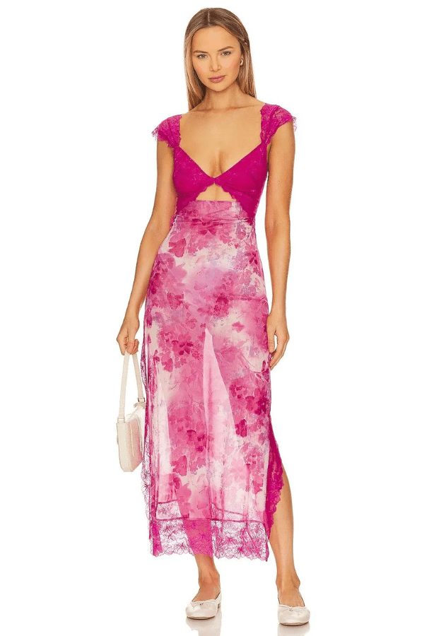 Robe fourreau avec imprimés floraux et détails en dentelle élégante. 11