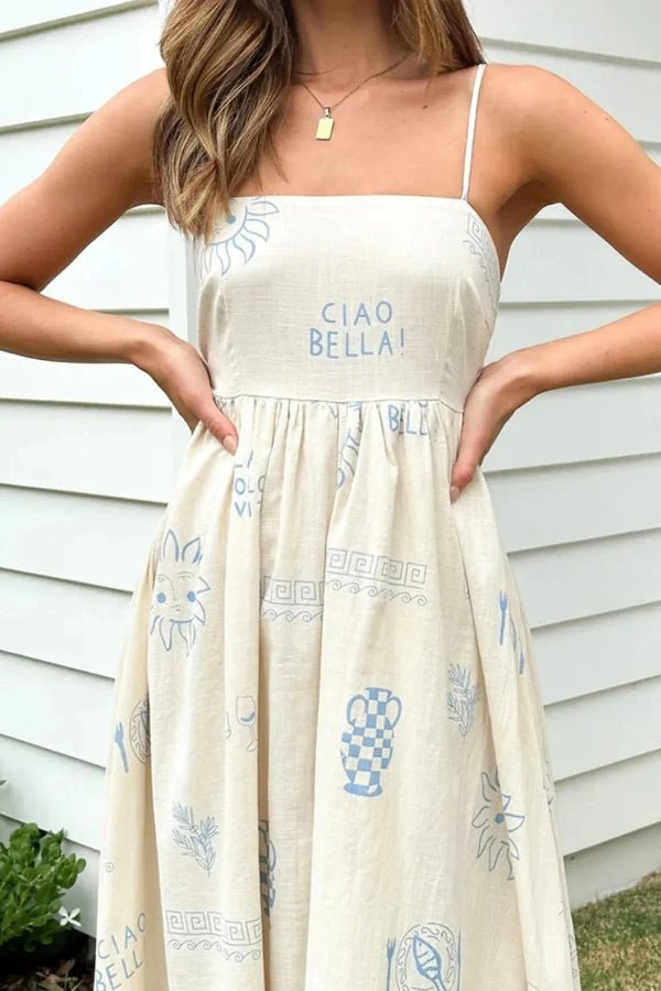 Robe longue fluide à encolure carrée, idéale pour les soirées d'été. 5