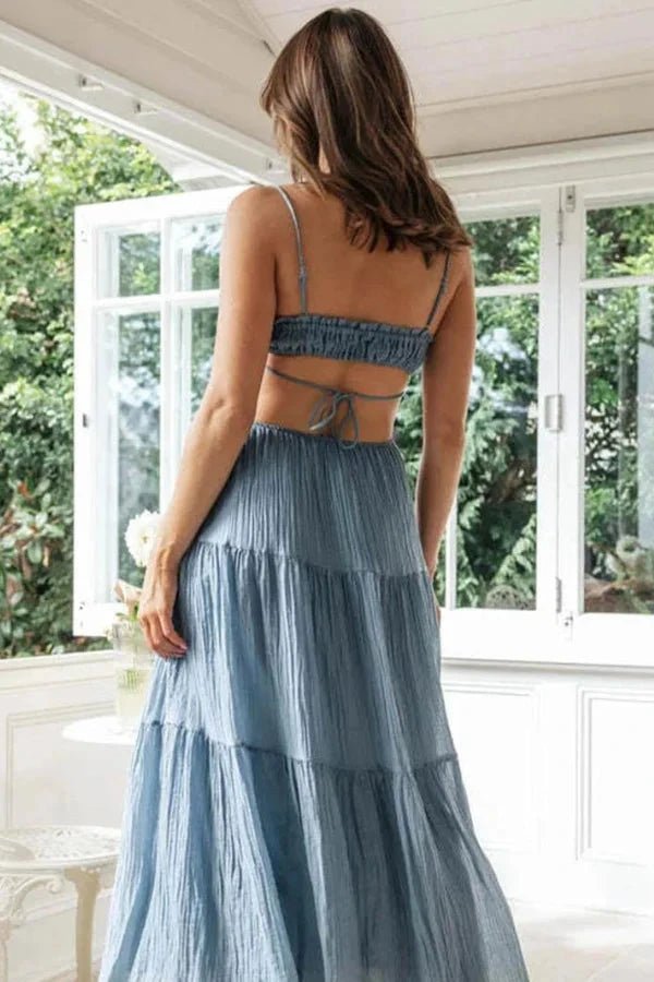 Robe maxi élégante avec un dos noué chic. 6
