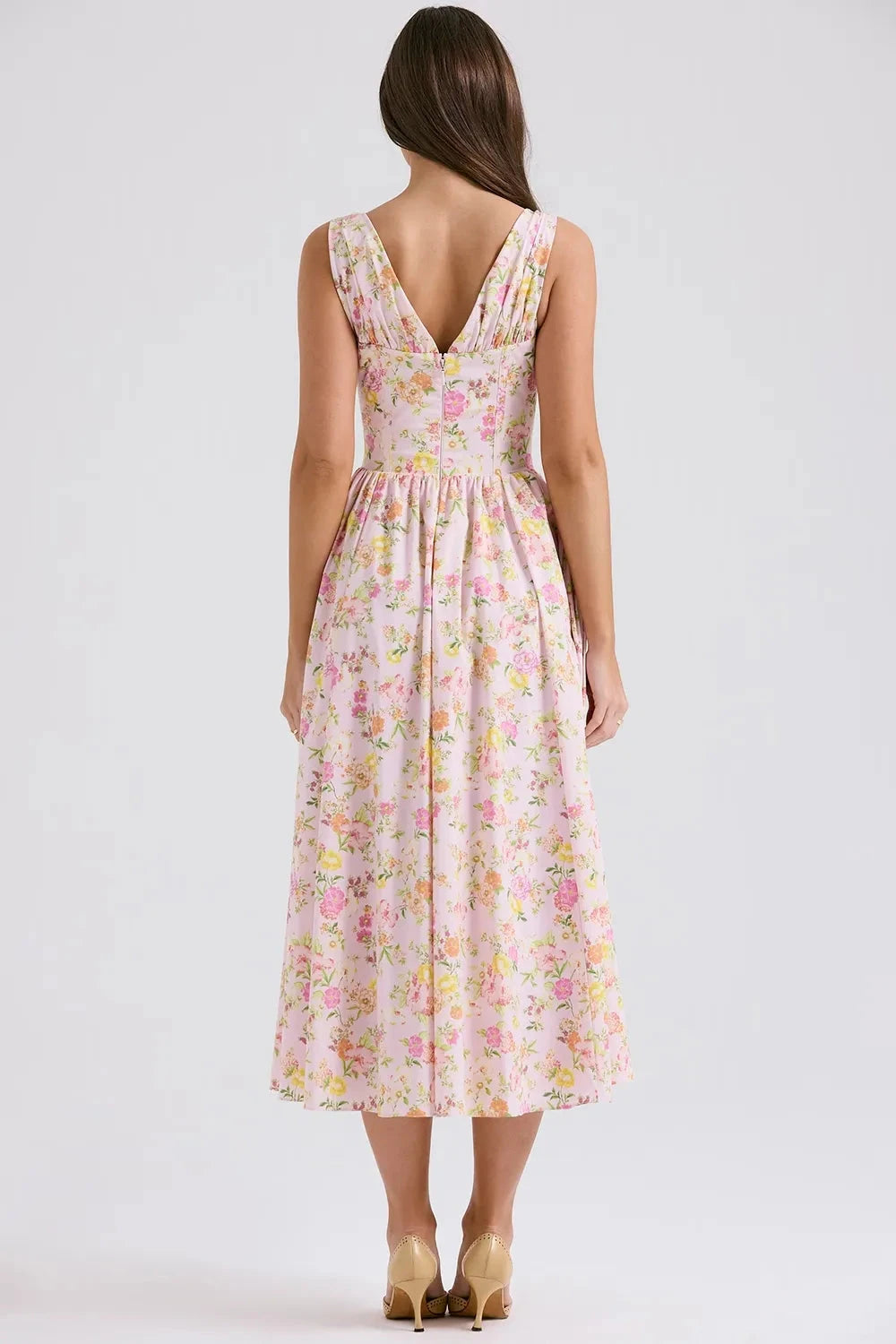 Robe midi élégante à imprimés tropicaux audacieux, idéale pour des occasions festives. - 6