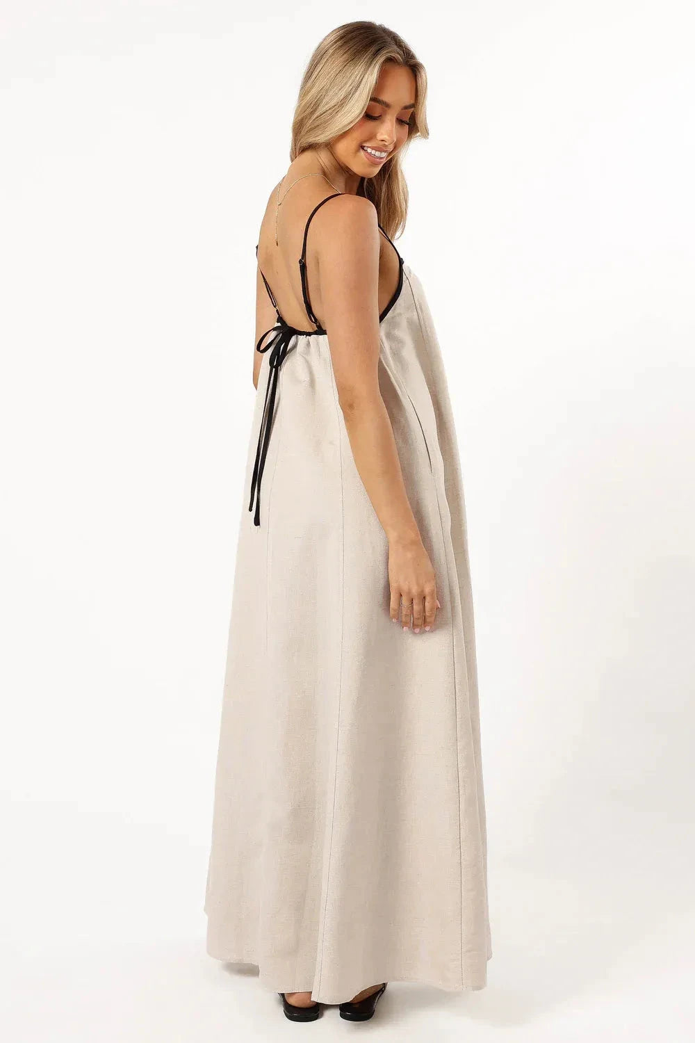 Robe midi trapèze, élégante et confortable. 3