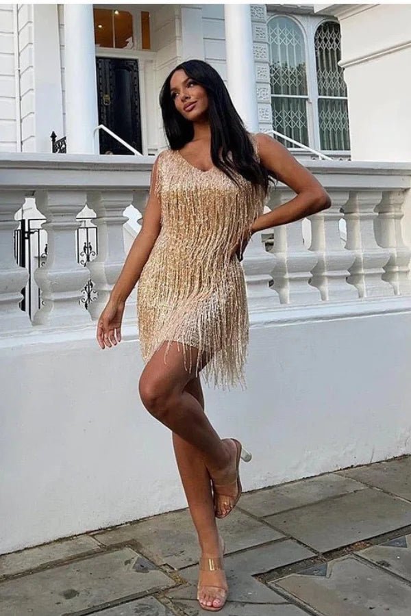 Robe mini élégante avec des sequins et des plumes. 4