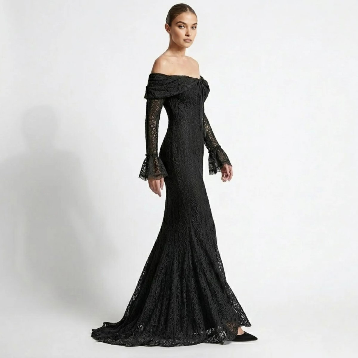 Robe sirène élégante avec encolure à épaules dénudées et manches cloche. 6